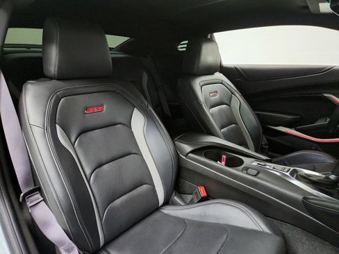 Used 2017 Chevrolet Camaro SS RWD image 26