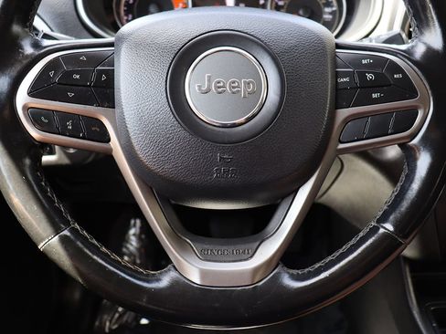 Used 2020 Jeep Cherokee Limited FWD image 55