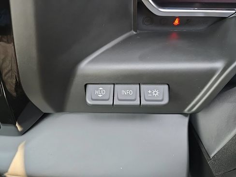Used 2025 GMC Sierra 1500 AT4 w/ AT4 Premium Package AWD/4WD image 24