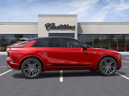 New 2026 Cadillac Lyriq V image 5