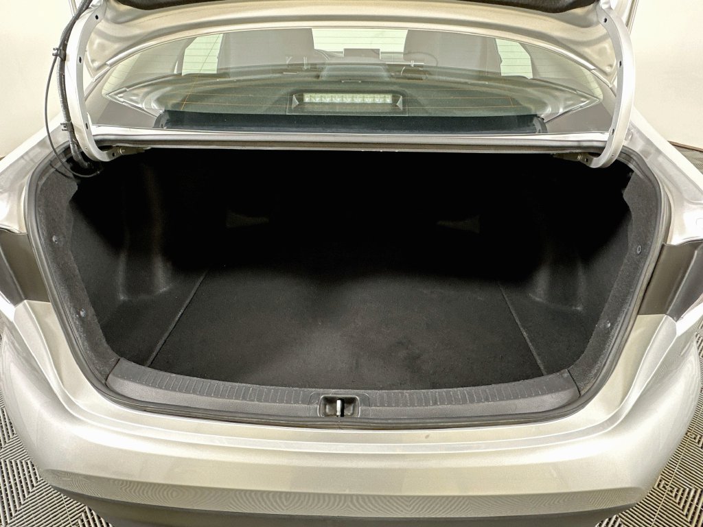 Used 2025 Toyota Corolla LE FWD image 24