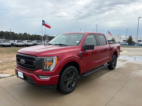 Used 2022 Ford F150 XLT w/ Equipment Group 302A High image 4