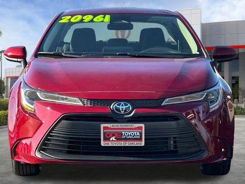 Used 2024 Toyota Corolla LE image 11