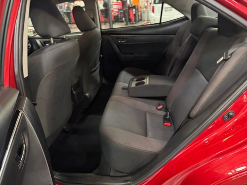 Used 2017 Toyota Corolla LE w/ Carpet Mat Package (TMS) FWD image 17