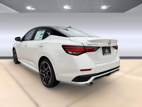 New 2025 Nissan Sentra SR image 3