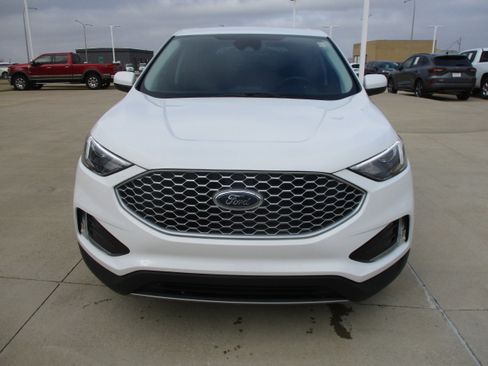 Used 2024 Ford Edge SEL w/ Convenience Package image 10