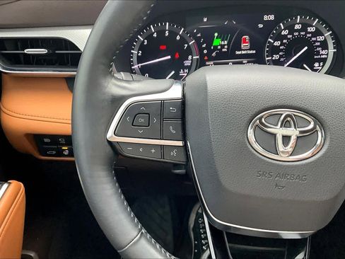 Used 2021 Toyota Highlander Platinum AWD/4WD image 24