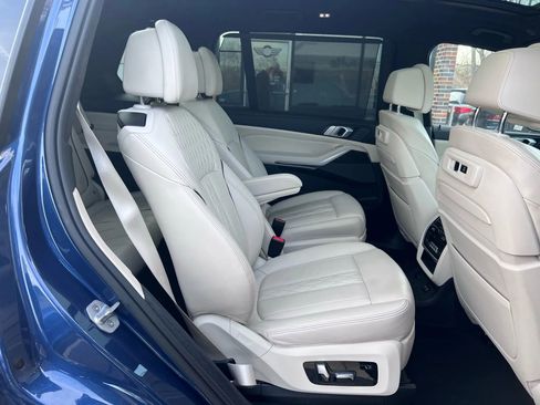 Used 2019 BMW X7 xDrive50i w/ M Sport Package image 25