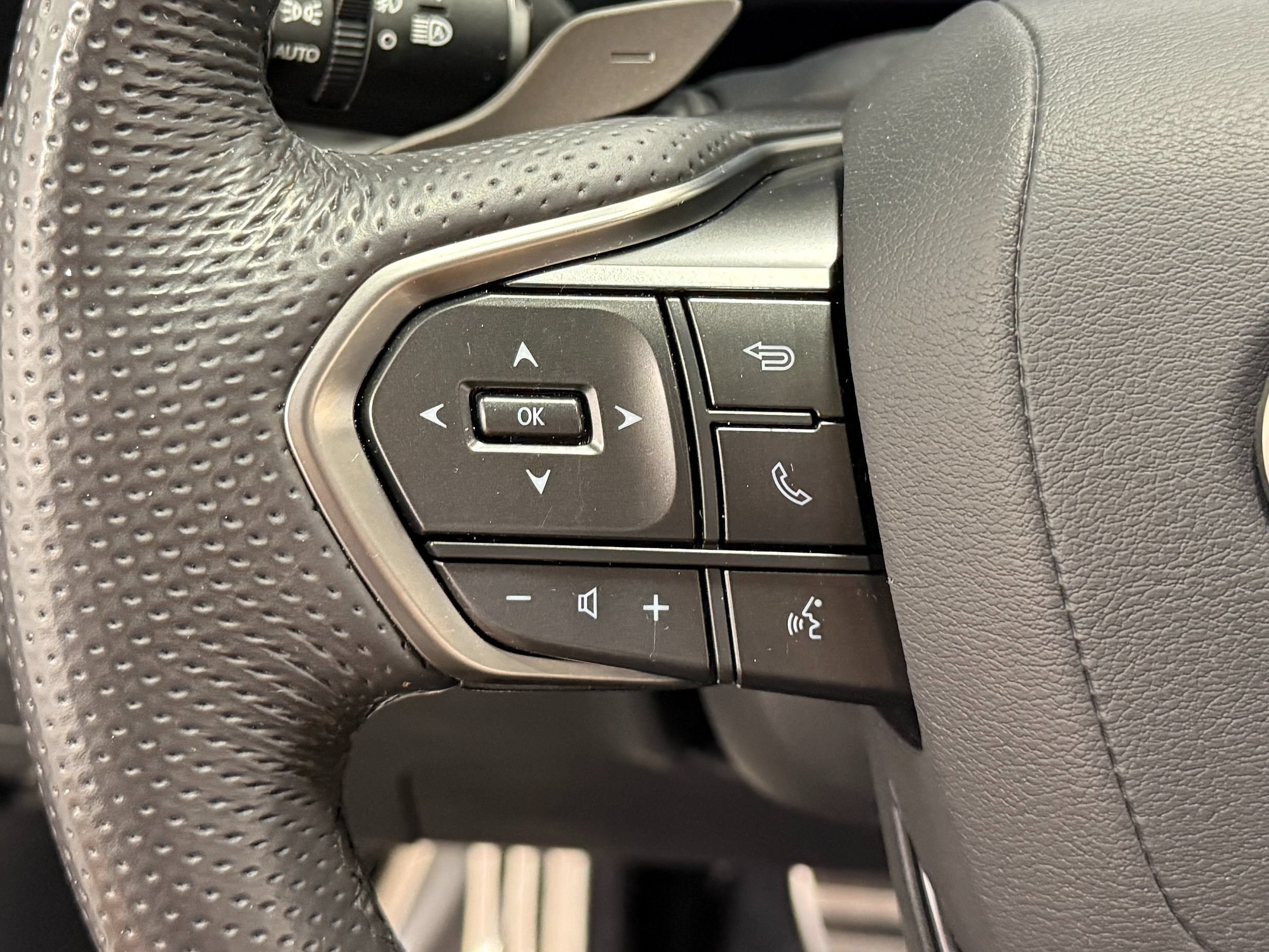 Used 2024 Lexus TX 500h AWD image 20
