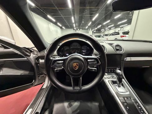 Used 2019 Porsche 718 Cayman RWD image 28