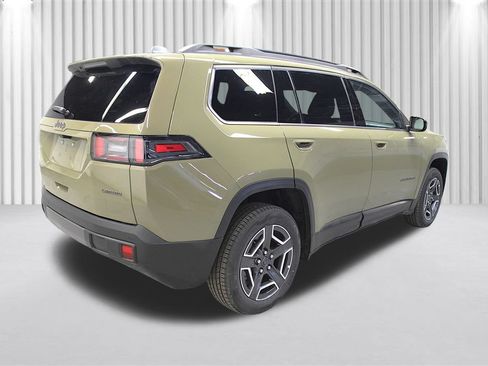 New 2026 Jeep Cherokee Laredo AWD/4WD image 3