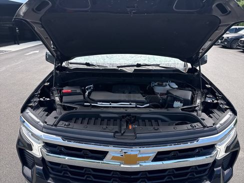 Used 2023 Chevrolet Silverado 1500 LT AWD/4WD image 25