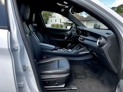 Used 2022 Alfa Romeo Stelvio Sprint image 28