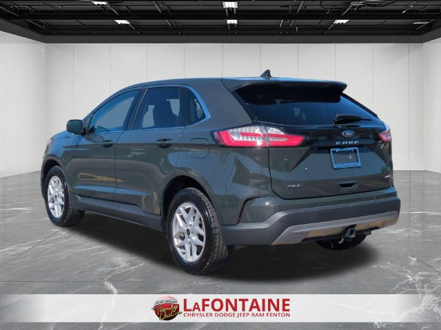 Used 2024 Ford Edge SEL w/ Convenience Package AWD/4WD image 3