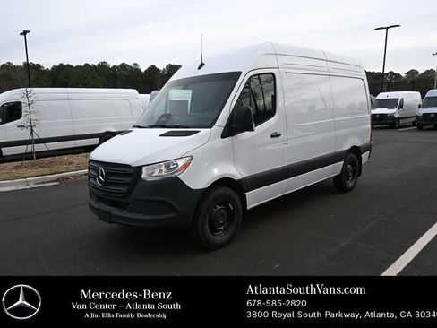 Used 2025 Mercedes-Benz Sprinter 2500 image 1