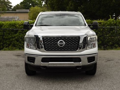 Used 2017 Nissan Titan SV AWD/4WD image 4