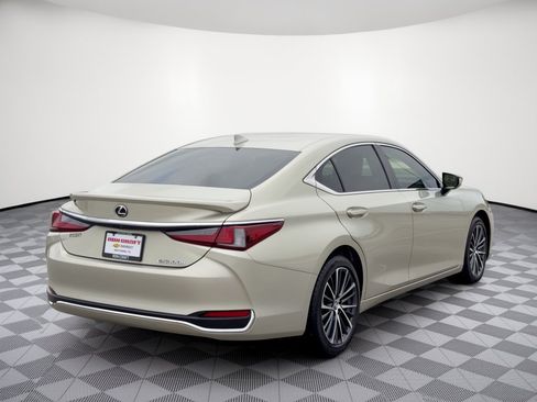 Used 2023 Lexus ES 300h w/ Premium Package FWD image 9