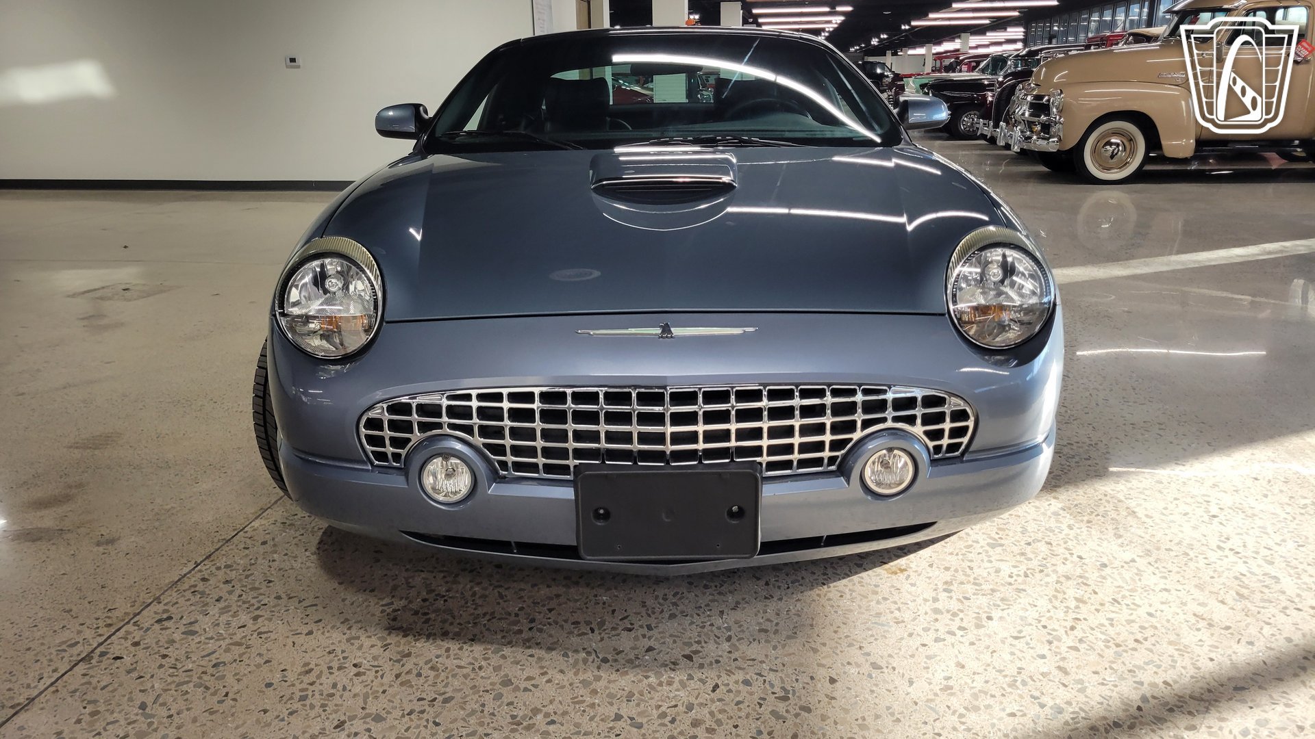 Used 2005 Ford Thunderbird RWD image 4
