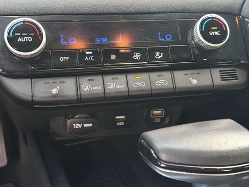 Used 2021 Hyundai Elantra SEL w/ Convenience Package FWD image 40