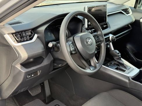 Used 2024 Toyota RAV4 XLE FWD image 17