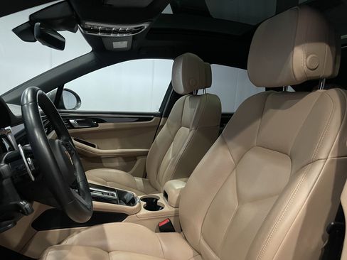 Used 2024 Porsche Macan image 15