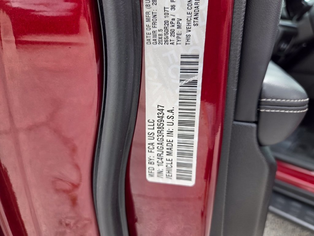 Used 2024 Jeep Grand Cherokee Altitude RWD image 18