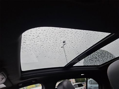 Used 2023 Cadillac XT4 Sport w/ Cold Weather Package image 15