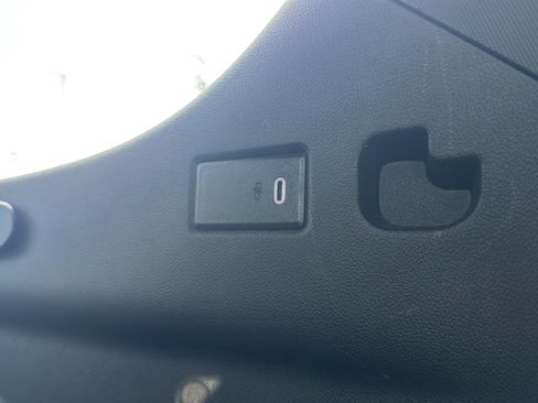 Used 2024 Chevrolet Tahoe High Country image 28