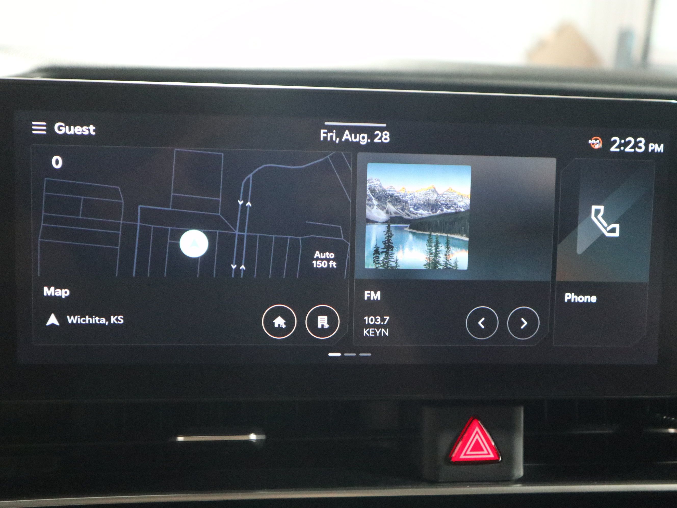 Used 2025 Kia Carnival FWD image 34