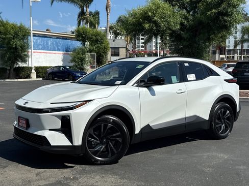 New 2026 Toyota C-HR AWD/4WD image 2