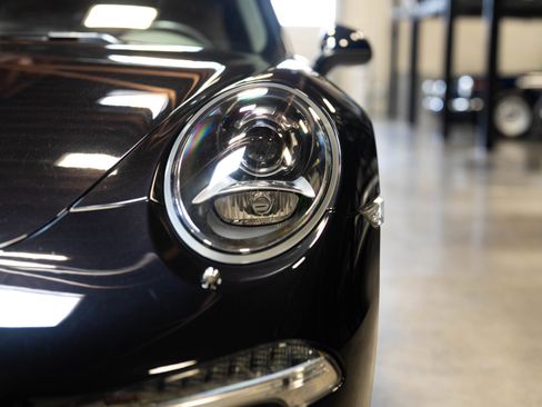 Used 2012 Porsche 911 Carrera image 21