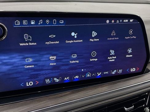 New 2025 Chevrolet Suburban Premier image 15