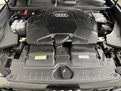 Used 2021 Audi Q8 Premium Plus w/ Premium Plus Package image 28