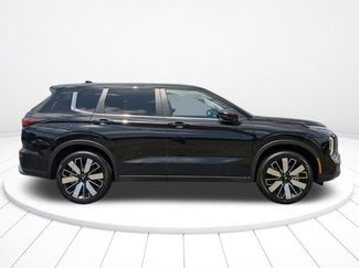 New 2026 Mitsubishi Outlander SE FWD video 2