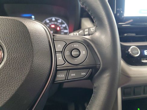 Certified 2023 Toyota Corolla Cross LE image 21