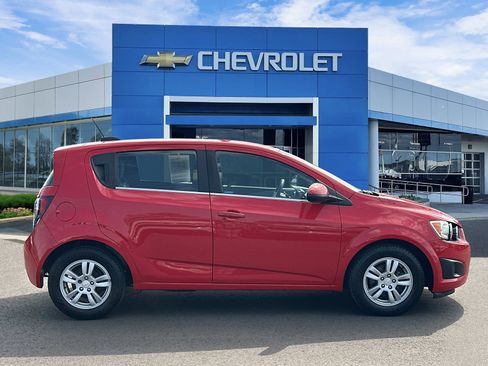 Certified 2015 Chevrolet Sonic LT FWD image 5