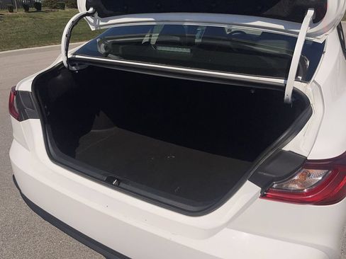Used 2025 Toyota Camry SE FWD image 14