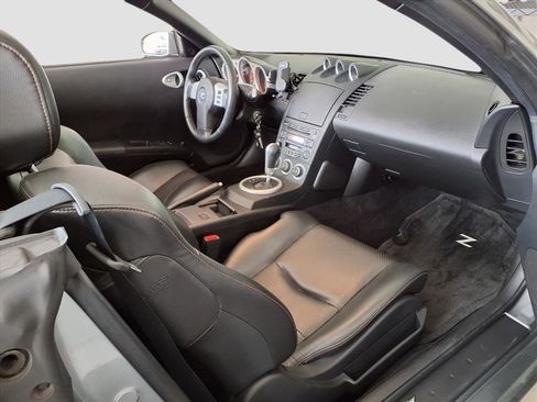 Used 2004 Nissan 350Z Touring image 11