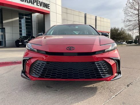 New 2026 Toyota Camry Hybrid image 3