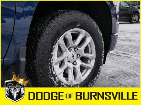 Used 2022 Chevrolet Silverado 1500 RST image 12