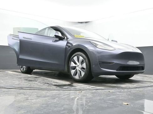 Used 2023 Tesla Model Y Long Range image 66