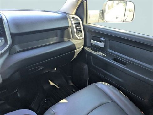 Used 2019 RAM 2500 Tradesman w/ Chrome Appearance Group image 21