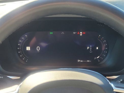 Certified 2023 Volvo XC60 B5 Ultimate AWD/4WD image 17