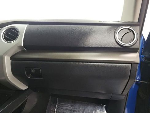Used 2017 Toyota Tundra SR5 AWD/4WD image 36