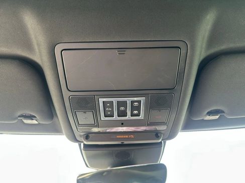 Used 2019 Jaguar XE R-Sport image 22