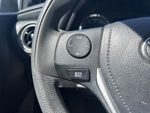 Used 2019 Toyota Corolla LE FWD image 20