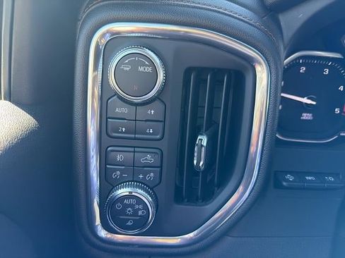Used 2021 GMC Sierra 2500 AT4 w/ AT4 Premium Plus Package AWD/4WD image 36