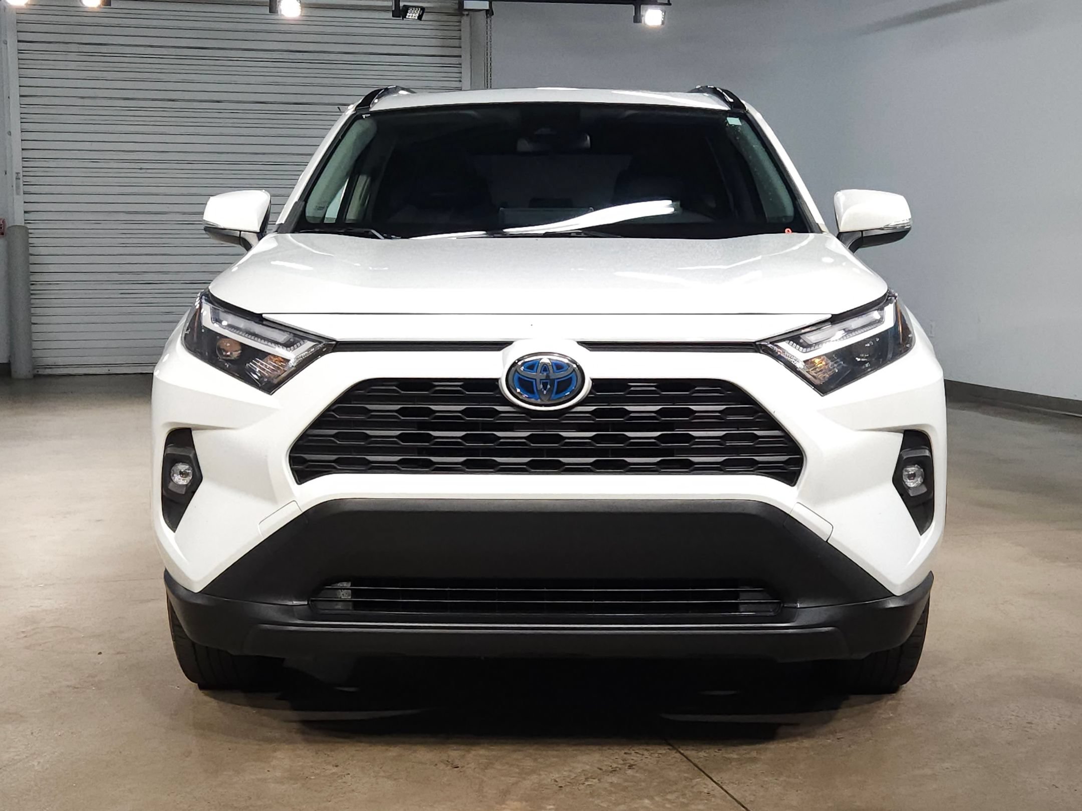Used 2024 Toyota RAV4 XLE Premium AWD/4WD image 2