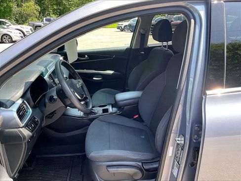 Used 2020 Kia Sorento LX AWD/4WD image 10