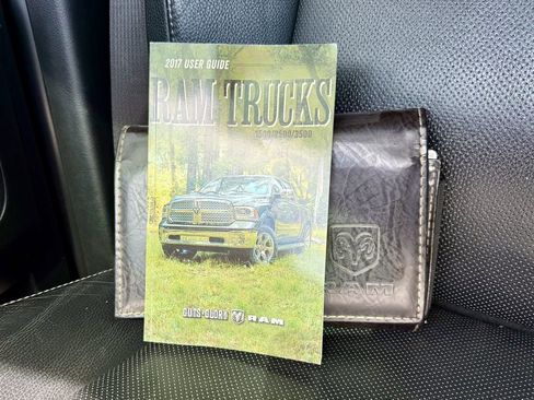 Used 2017 RAM 1500 Laramie AWD/4WD image 37